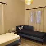 شقة Genari *